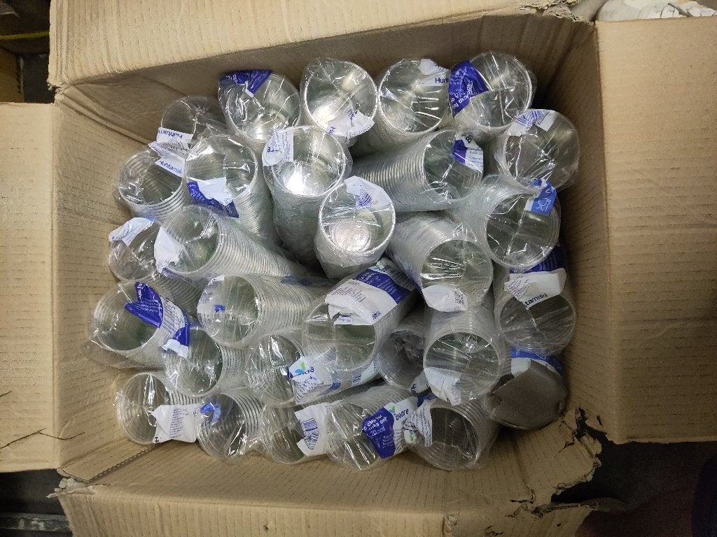 Lot de Gobelets Plastiques Transparents 250 ml X4, Maison & Meubles, Cuisine | Vaisselle, Neuf, Verre ou Verres, Classique, Plastique