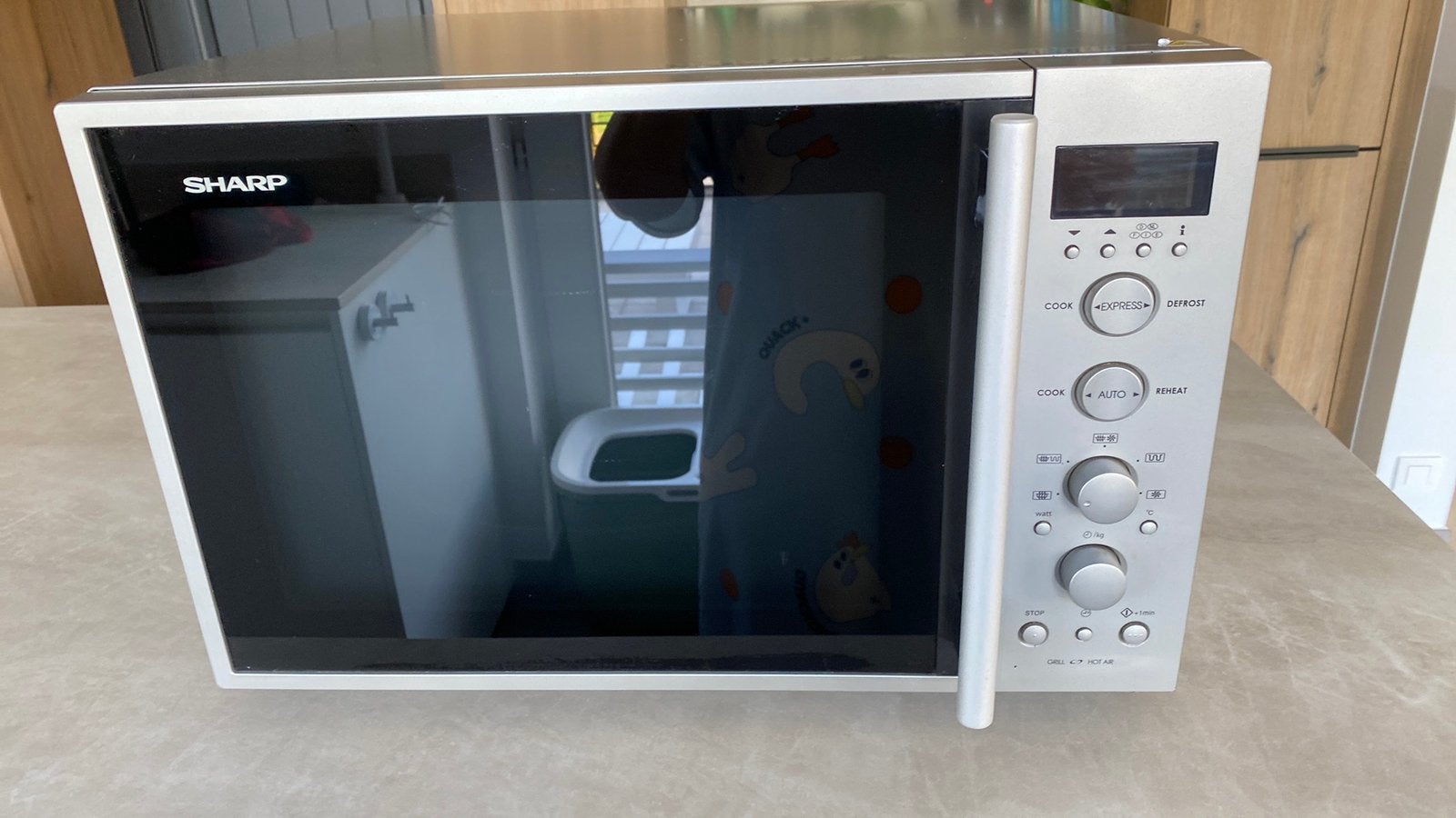 Combi microgolfoven SHARP, Enlèvement, Utilisé, 45 à 60 cm, Gril