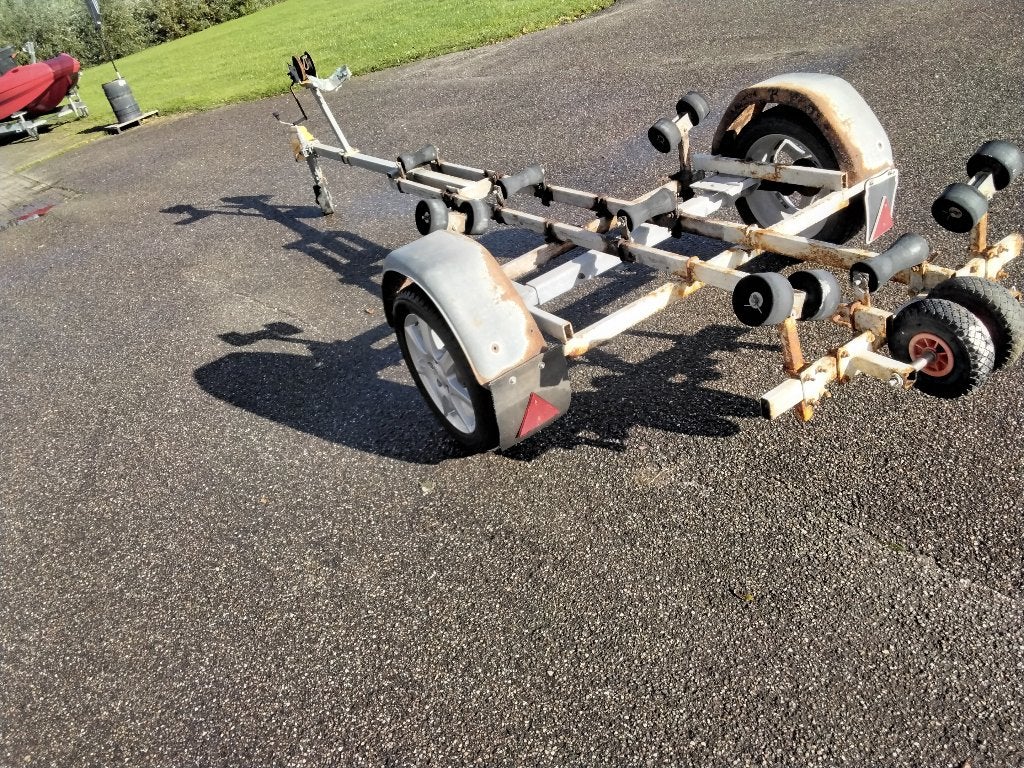 Boot trailer beslist niet nieuw, Watersport en Boten, Ophalen, Minder dan 1500 kg, Gebruikt, Overige typen