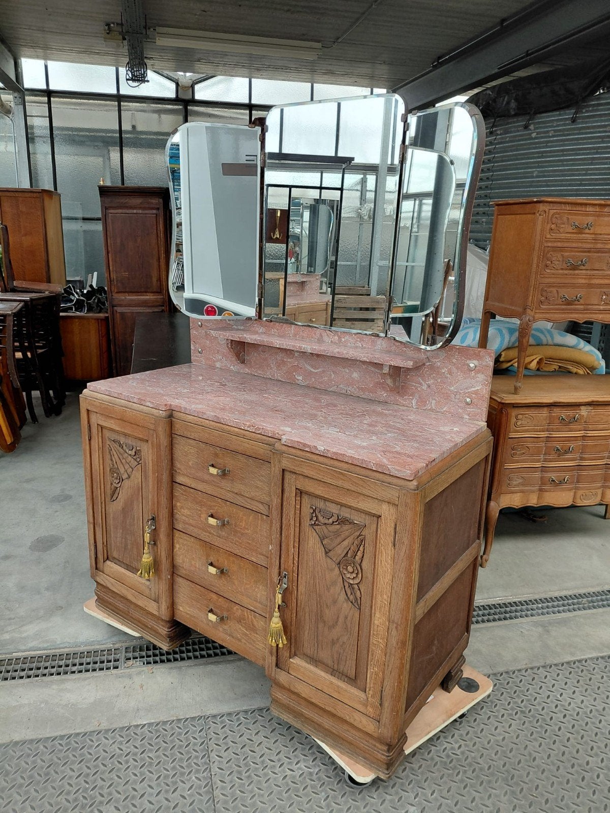 Art Deco kaptafel dressoir | roze marmer & drieluik spiegel, Ophalen of Verzenden