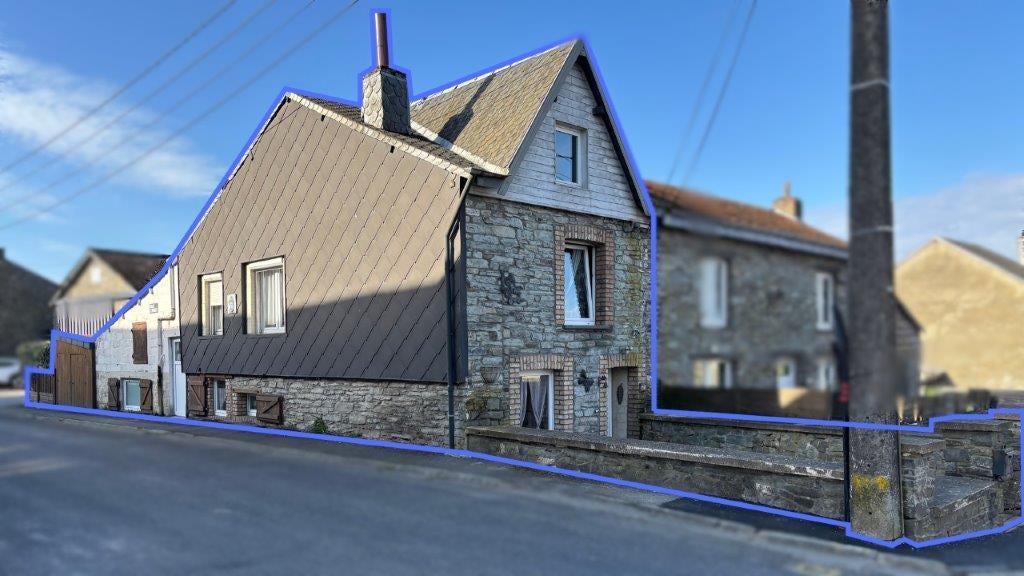 Paliseul : charmante maison avec petit jardin, 2ch., 54888 kWh/an, 2 pièces, 523 kWh/m²/an, 80 m²