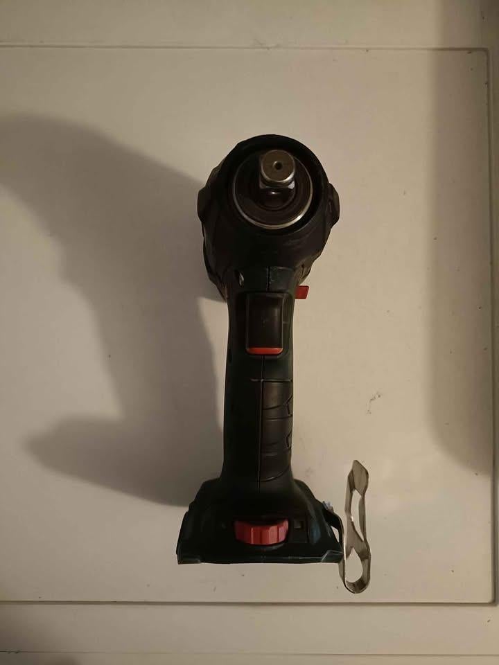 Boulonneuse Metabo SSW 18 LTX 300 BL (602395890), Bricolage & Construction, Outillage | Outillage à main, Enlèvement, Comme neuf
