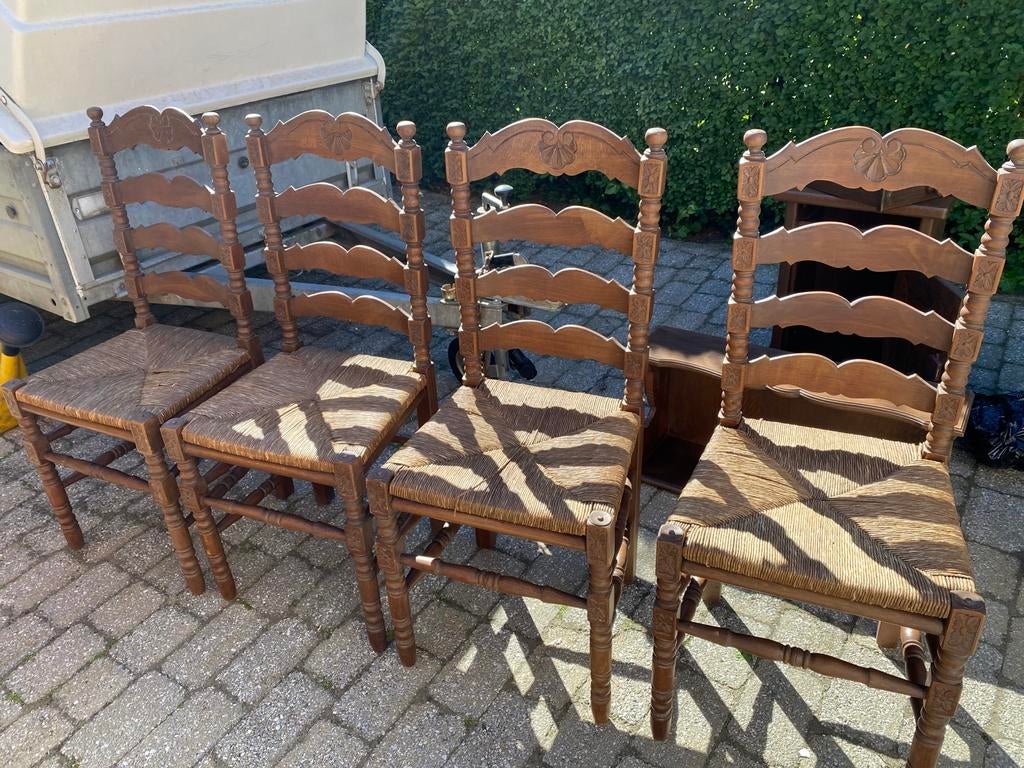 Stoelen, tafeltje, nachtkastje en schap antiek Gratis!, Tuin en Terras, Ophalen, Gebruikt