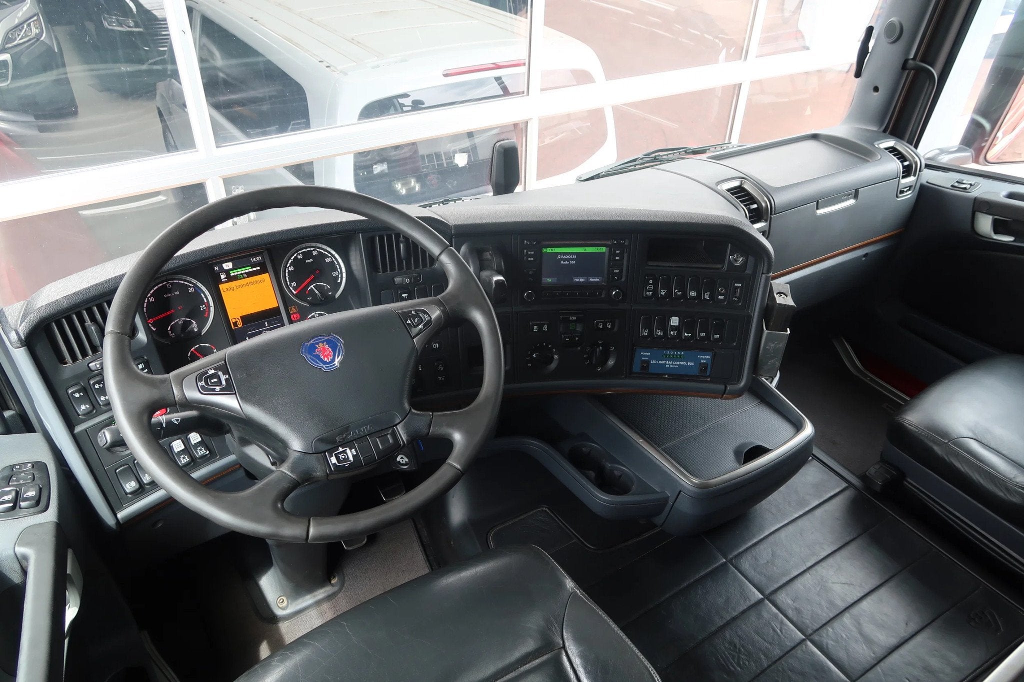 Scania R730 V8 6X2-2/ FULL AIR/ HYDRAULICS, Autos, Euro 6, Sièges chauffants, Automatique, TVA déductible