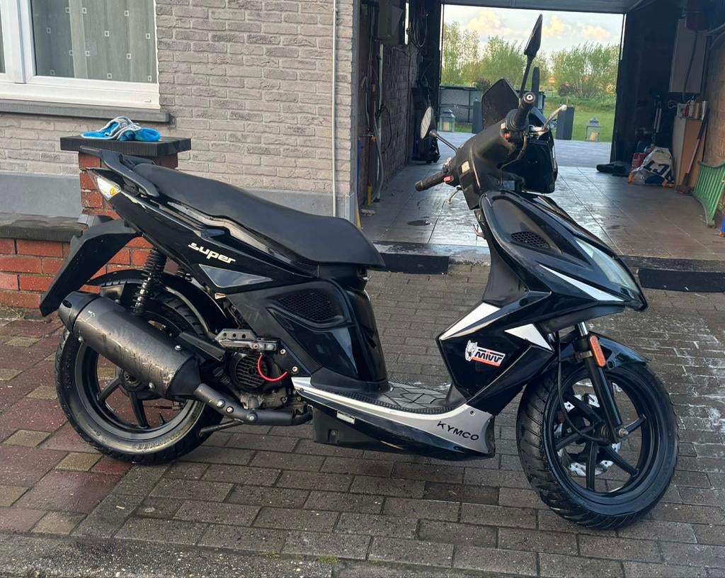 Scooter Kymco Super 8 Classe A, Fietsen en Brommers, Scooters | Kymco, Super 8