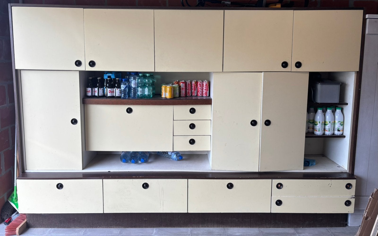 GRATIS op te halen - retro kast, Huis en Inrichting, Ophalen