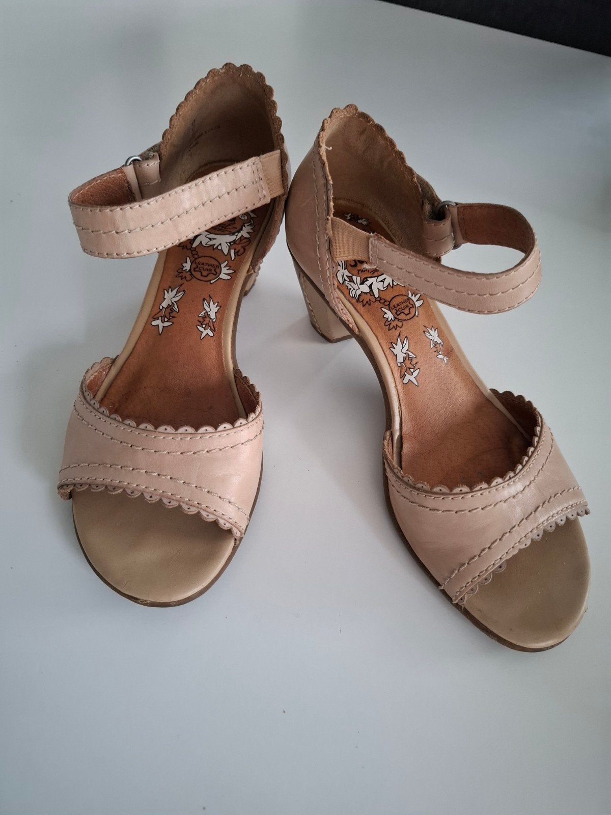 11 paar schoenen - hoofdzakelijk maat 37 - 1 paar 37,5, Kleding | Dames, Schoenen, Ophalen