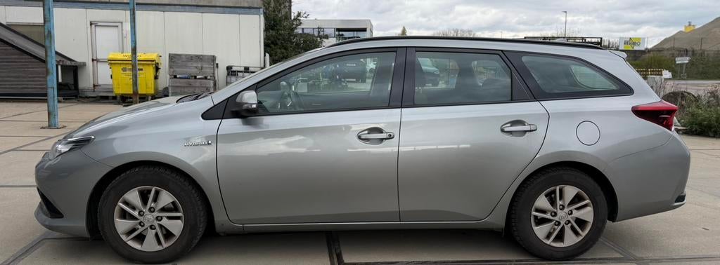 Toyota auris station 1.8 hybride 2018, Auto's, Automaat, Euro 6, 4 cilinders, Bedrijf