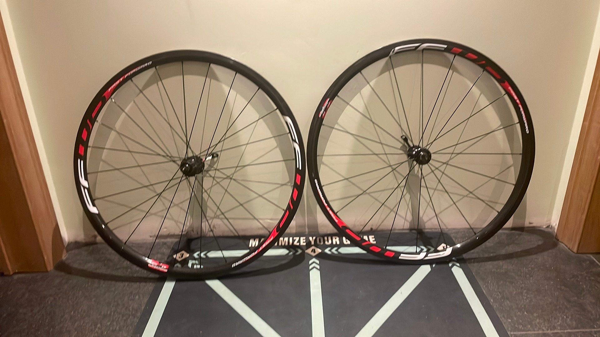 Fast Forward  wielen, Fietsen en Brommers, Ophalen, Zo goed als nieuw, Carbon