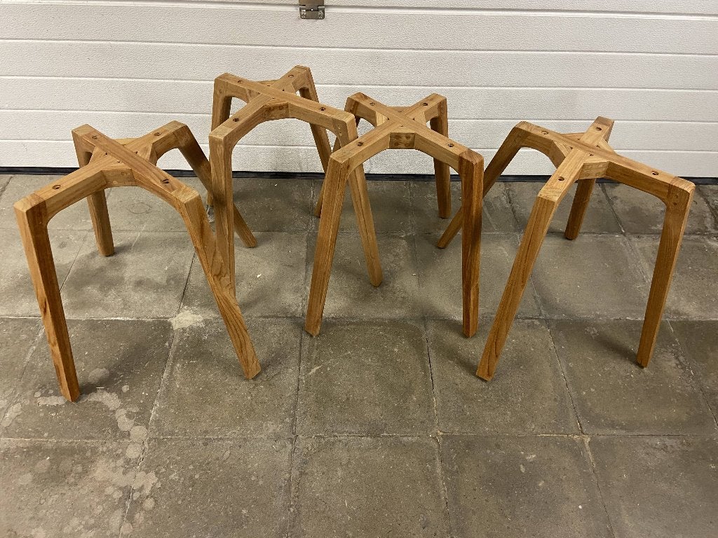 Pieds de chaises Bristol, Huis en Inrichting, Ophalen, Bruin, Zo goed als nieuw, Vier