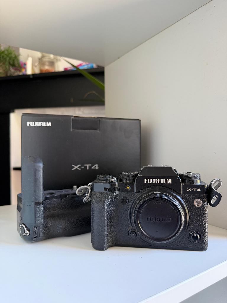 Fujifilm X-T4, TV, Hi-fi & Vidéo, Appareils photo numériques, Sans zoom optique, Enlèvement ou Envoi, Utilisé, Fuji