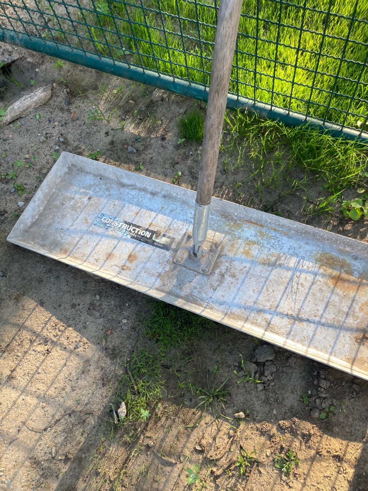 Beton afstrijker, Ophalen, Gebruikt
