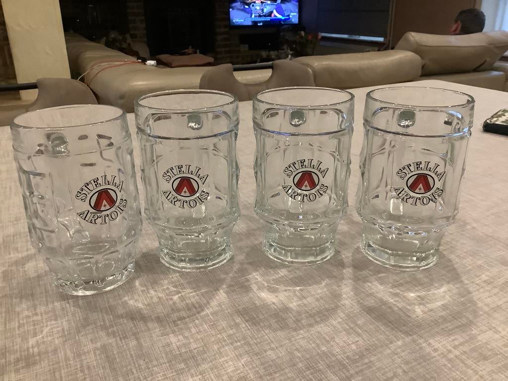Stella halve liters, Verzamelen, Glas en Drinkglazen, Ophalen, Zo goed als nieuw