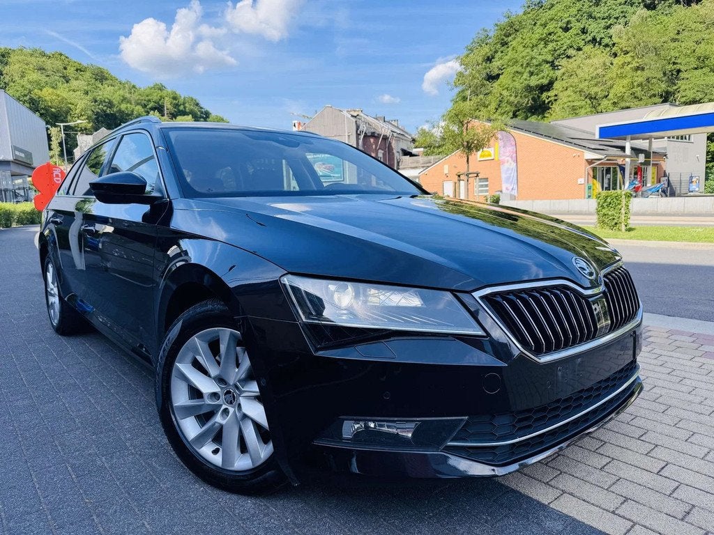 Skoda Superb Superb SW 2.0 CR TDi Ambition DSG (bj 2017), Auto's, Skoda, Automaat, Stof, Gebruikt, 4 cilinders