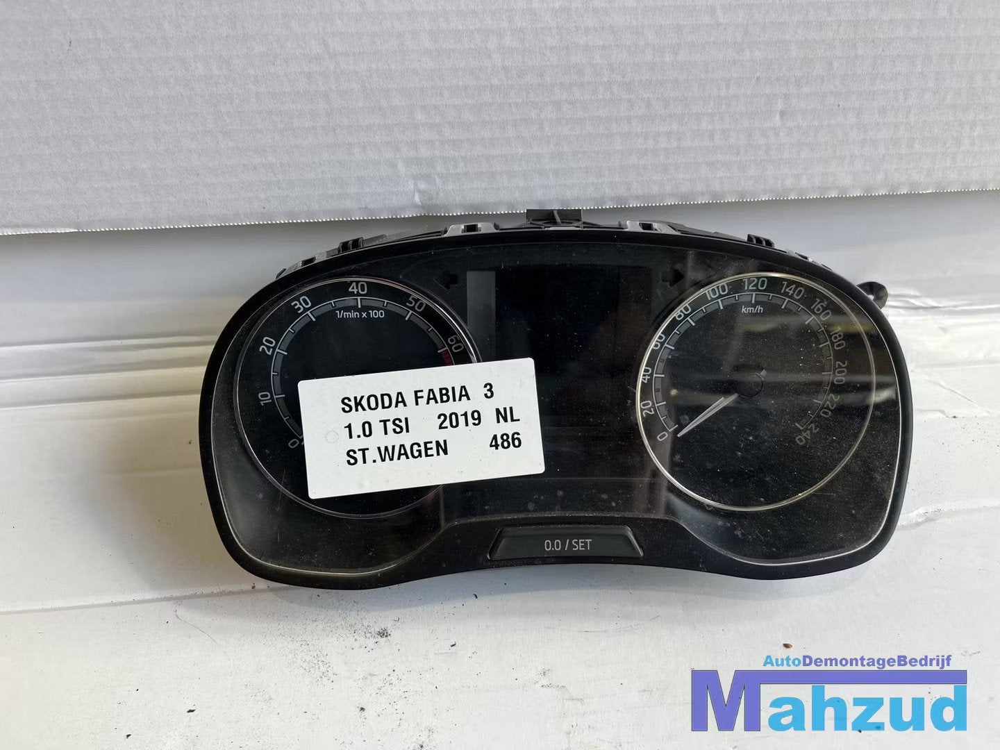 SKODA FABIA 3 km teller 6V0920730D 2014-2021, Infoline@skoda-auto.cz, Tr. Vaclava Klementa 869
293 01  Mlada Boleslav, CZ, Utilisé