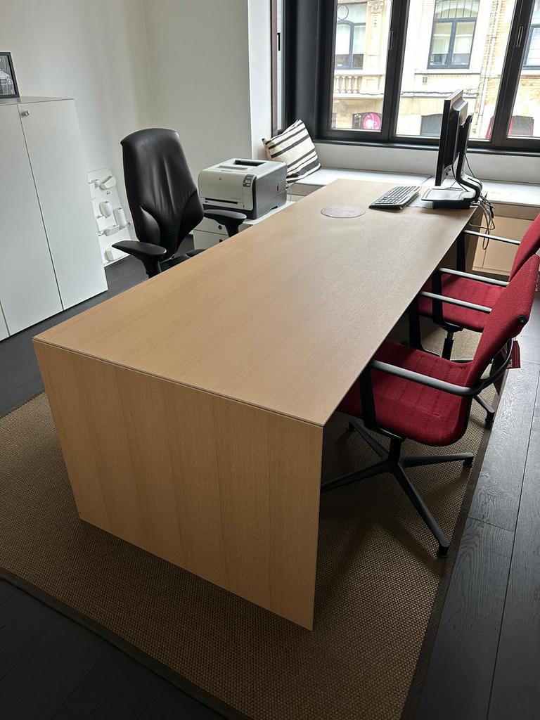 Fantoni Multipliceo bureau eik fineer - perfect, Huis en Inrichting, Bureaus, Ophalen, Zo goed als nieuw