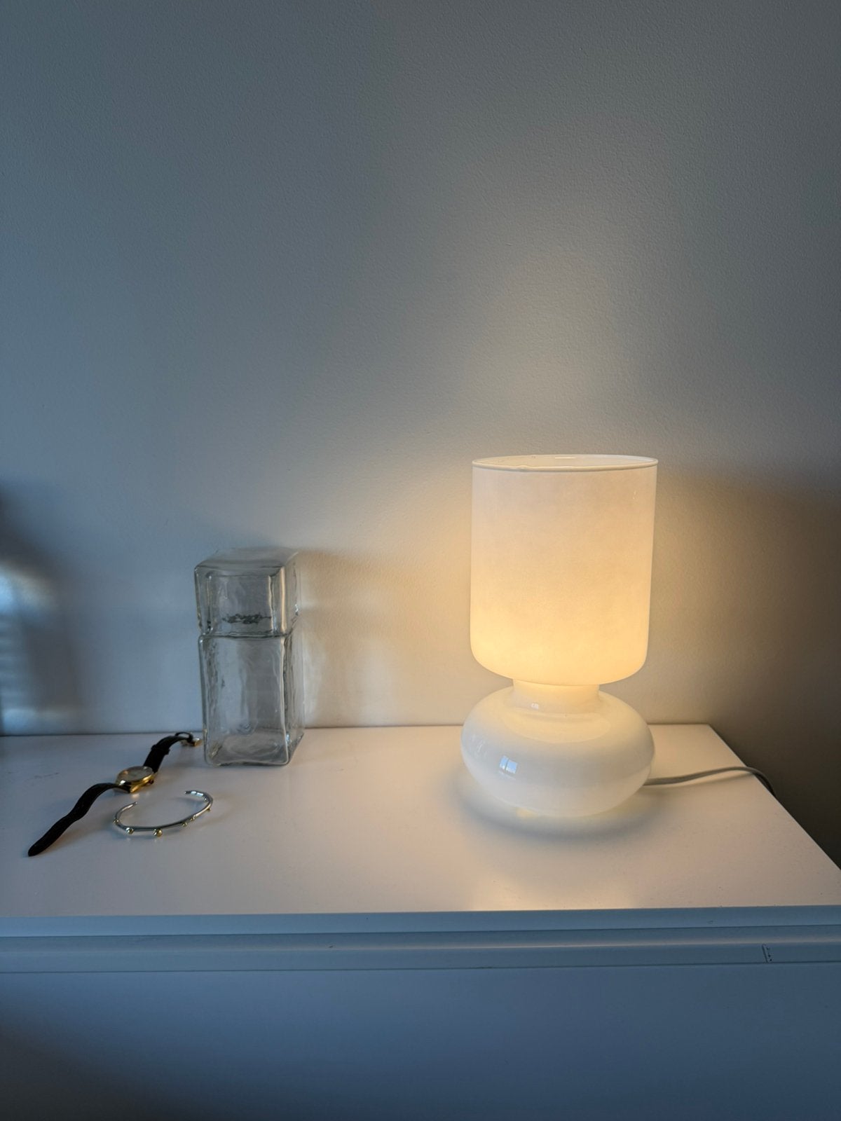 Vintage IKEA LYKTA – witte glazen mushroom lamp, Maison & Meubles, Blanc, Comme neuf, Enlèvement, IKEA