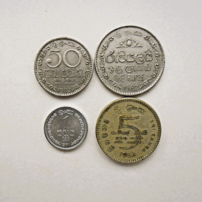 Lot de 4 pièces de monnaies différentes Ceyland (Sri Lanka), Timbres & Monnaies, Monnaies | Asie, Enlèvement ou Envoi, Asie du Sud