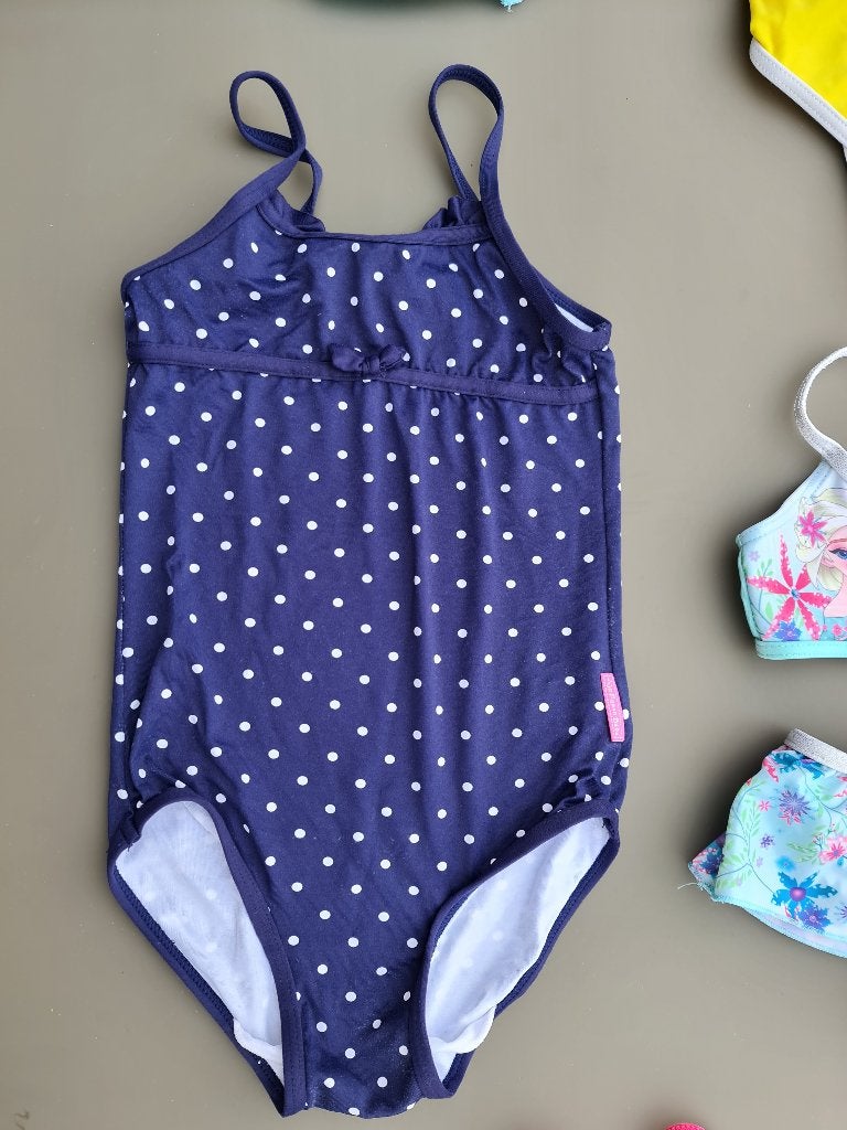 blauwe bikini, zwembroek, badpak met witte stippen 116, Kinderen en Baby's, Ophalen, Zo goed als nieuw