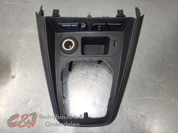 Middenconsoles van een Ford Transit Courier, Gebruikt, -, -, Ophalen of Verzenden