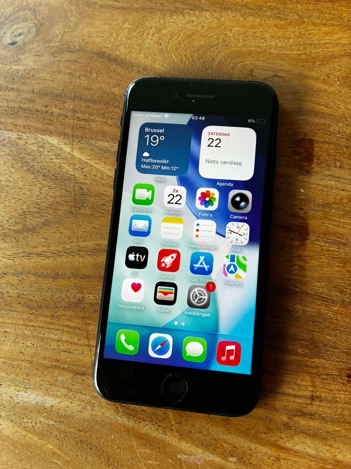 iPhone SE (2022) 3rd gen, Télécoms, Téléphonie mobile | Apple iPhone, 83 %, Enlèvement ou Envoi, Comme neuf, 64 GB