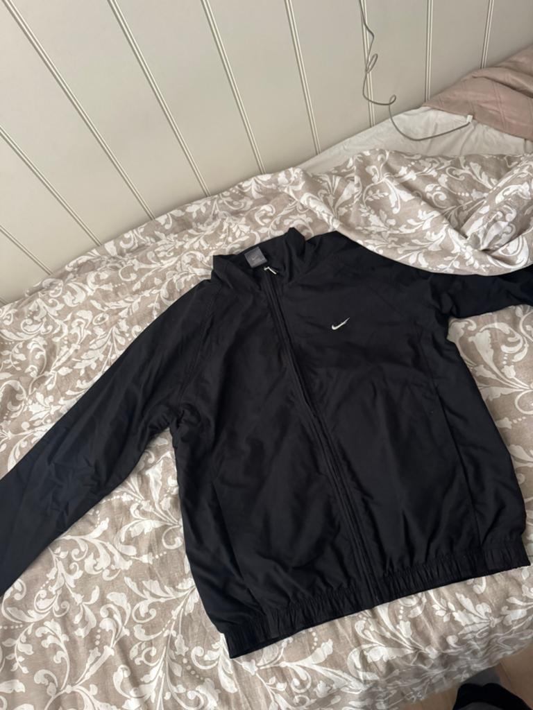 Veste nike, Kleding | Heren, Jassen | Zomer, Ophalen, Zo goed als nieuw, Maat 46 (S) of kleiner, Zwart