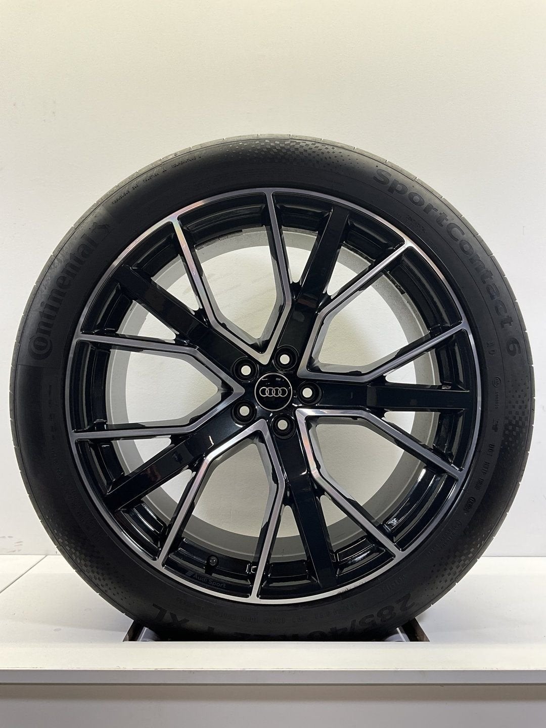22” AUDI Q8 RSQ8 ETRON VELGEN ZOMERBANDEN ORIGINEEL, Auto-onderdelen, Gebruikt, -, 285 mm, -