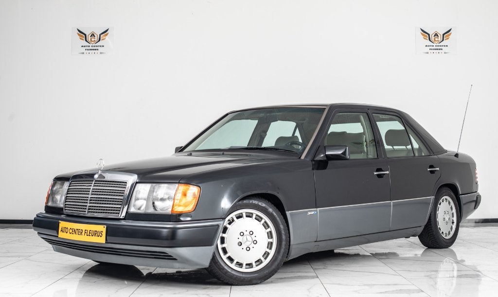 Mercedes-Benz 300 E 24 Sportline, Autos, Cuir, Argent ou Gris, Achat, Beige