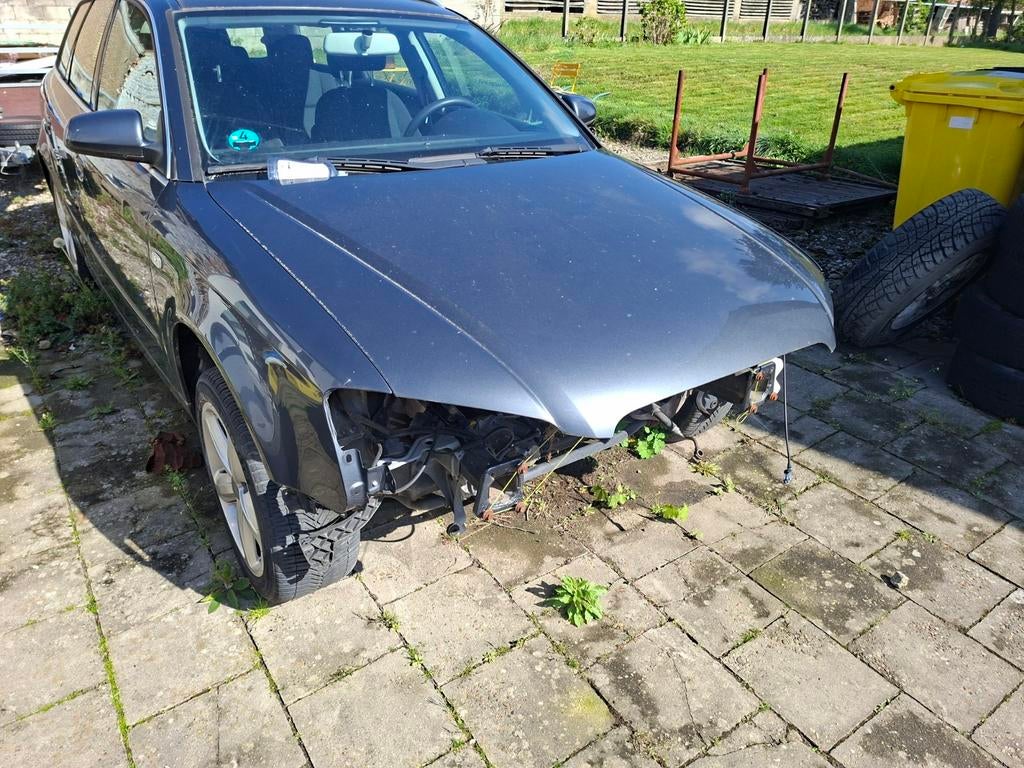 Audi A4 b7 quattro, Enlèvement, Audi