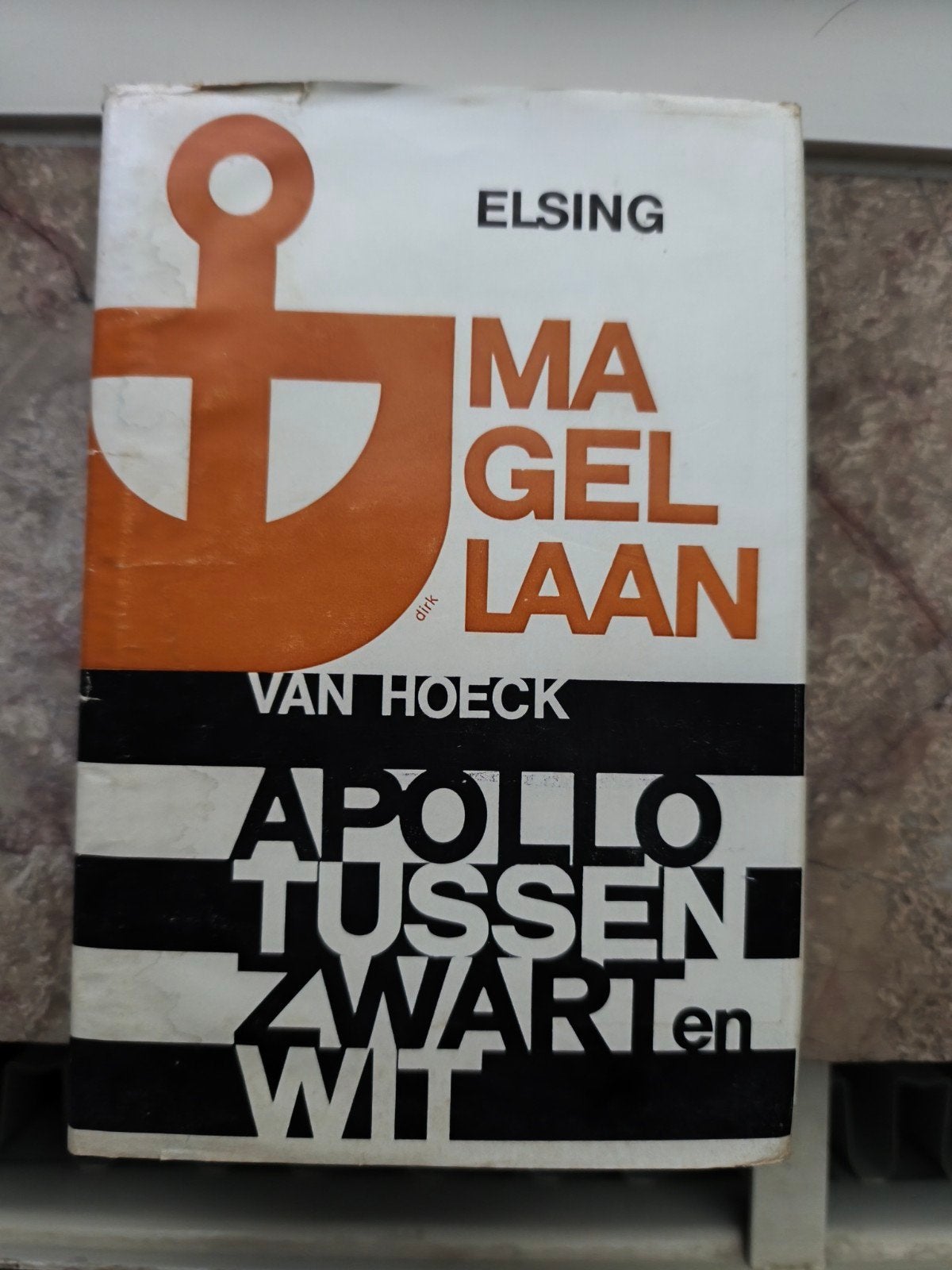 Apollo tussen zwart en wit - J. M. Elsing - Magellaan, Enlèvement ou Envoi, Utilisé, J. m. elsing