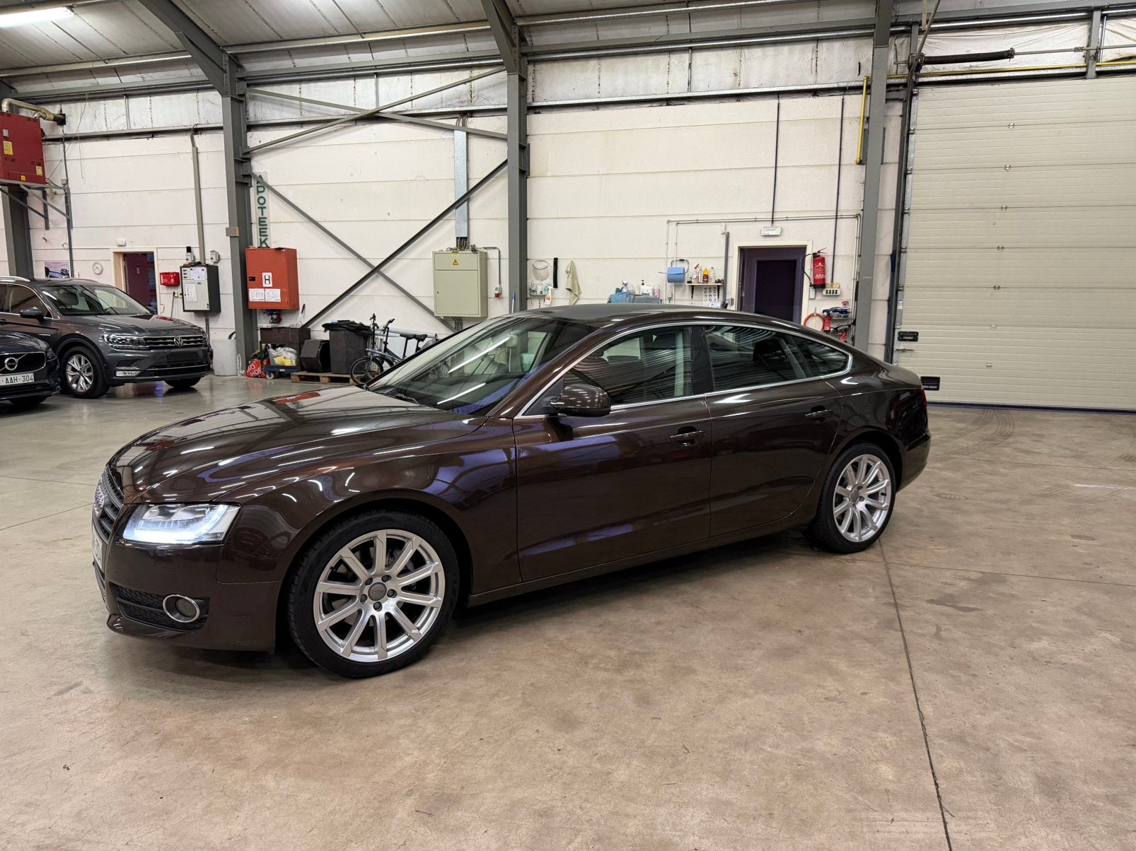 AUDI A5 1.8i essence. Exportations, Autos, Euro 5, Achat, Entreprise, Boîte manuelle