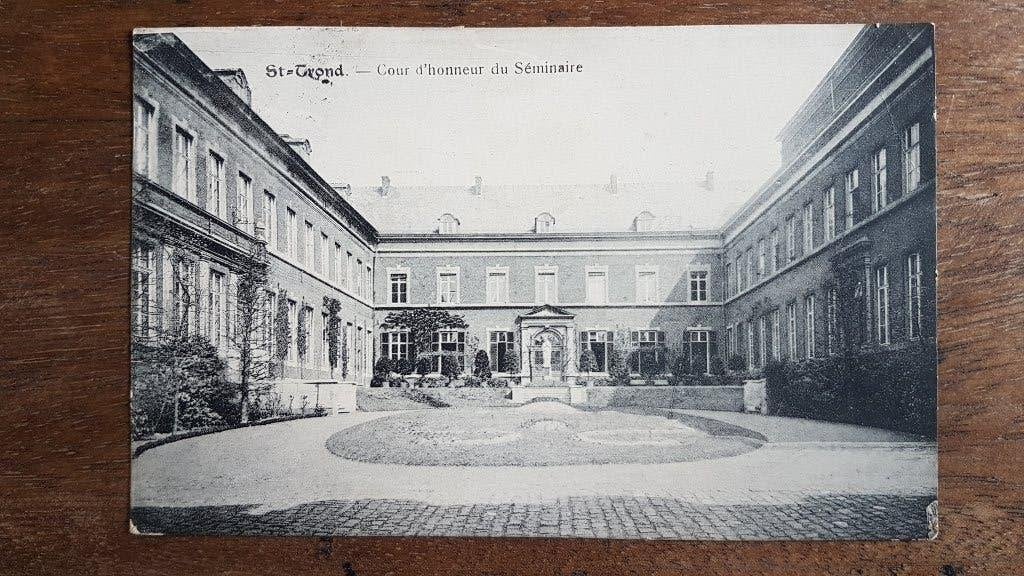 Postkaart Sint-Truiden St-Trond Cour d'honneur du Séminaire, Ophalen of Verzenden, Voor 1920, Gelopen, Limburg