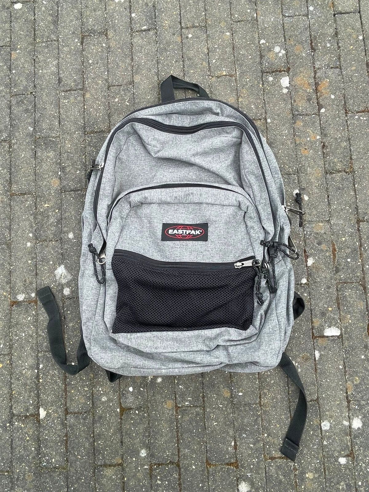 sac à dos Eastpak gris, Enlèvement ou Envoi, Utilisé, Gris, Sac à dos