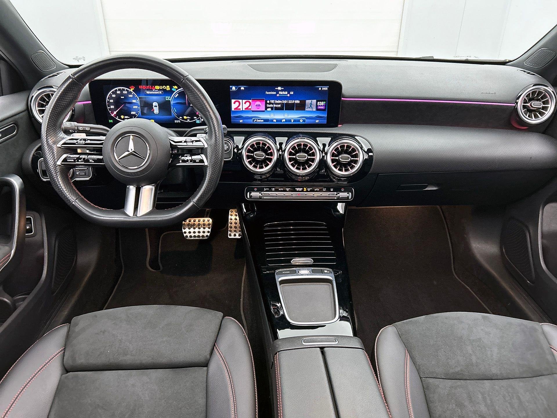 Mercedes-Benz A-Klasse 250 e Hatchback AMG Line | Panoramisc, Autos, https://public.car-pass.be/vhr/35546abd-63f3-45b8-a165-81348e17445d