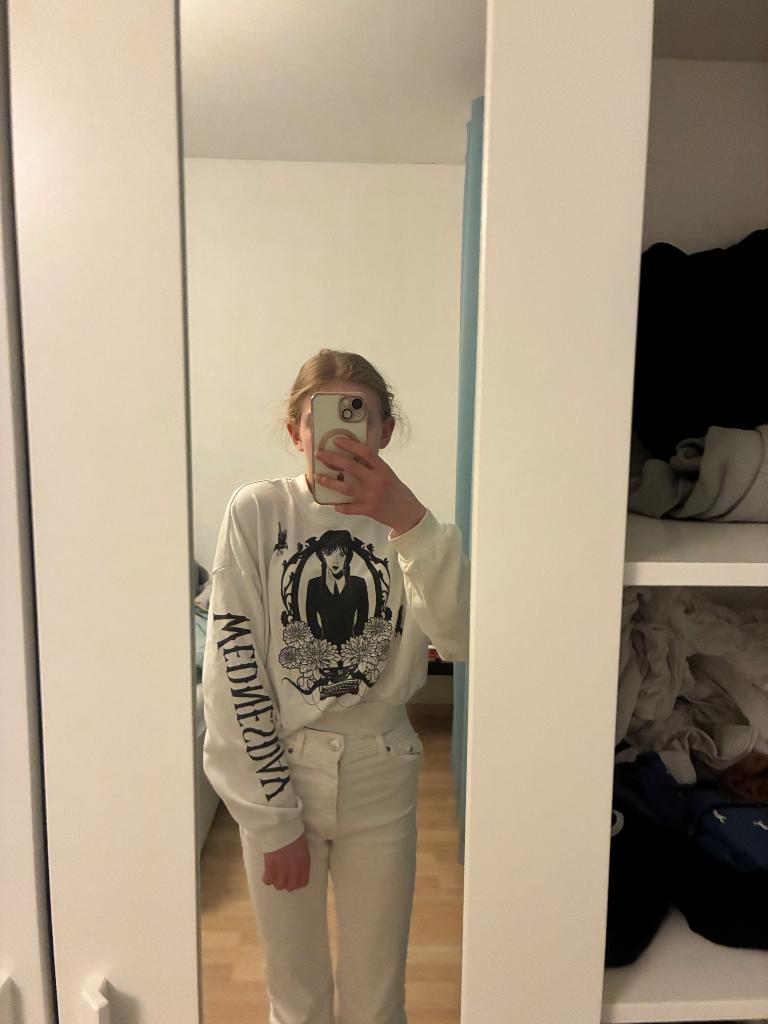 Sweater Wednesday Adams, Kleding | Dames, Truien en Vesten, H&M, Wit, Ophalen of Verzenden, Zo goed als nieuw