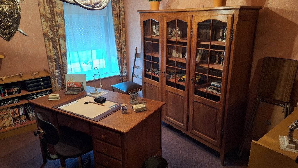 Ensemble bureau vitrine en chêne, Enlèvement