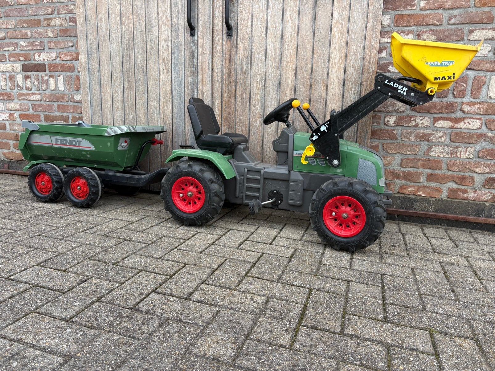 Tractor Fendt frontlader luchtbanden kipkar, Ophalen of Verzenden, Gebruikt, Trapvoertuig