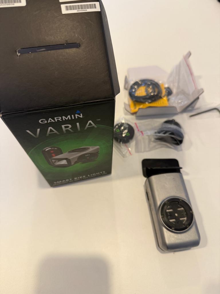 Garmin Varia, Fietsen en Brommers, Fietsaccessoires | Fietsverlichting, Ophalen, Zo goed als nieuw