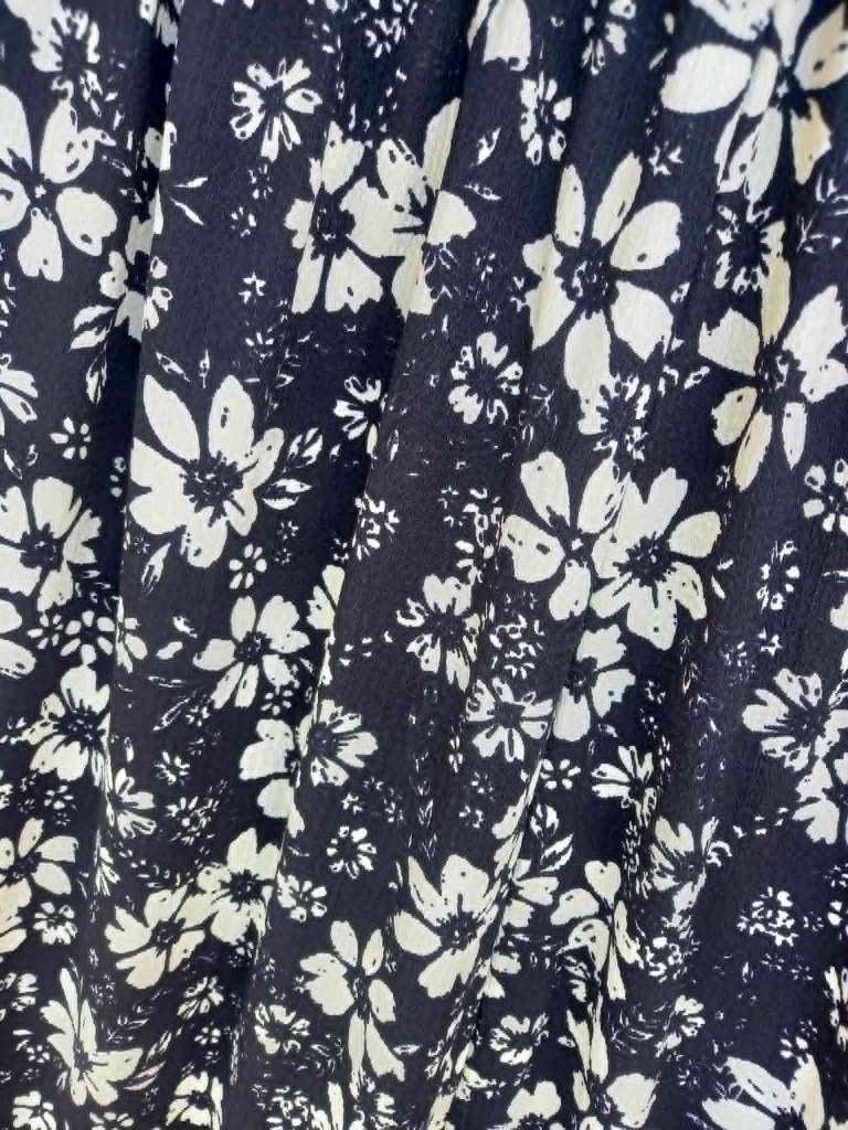 Mooie rok, zwart/witte bloemen, elast. A-model, mt 38/40, Vêtements | Femmes, Jupes, Enlèvement, Taille 38/40 (M), Noir