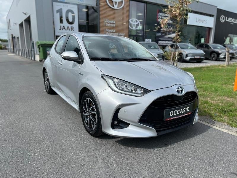 Toyota Yaris 1.5 HYB ICONIC + HUD, Automaat, 68 g/km, 1498 cc, 116 pk