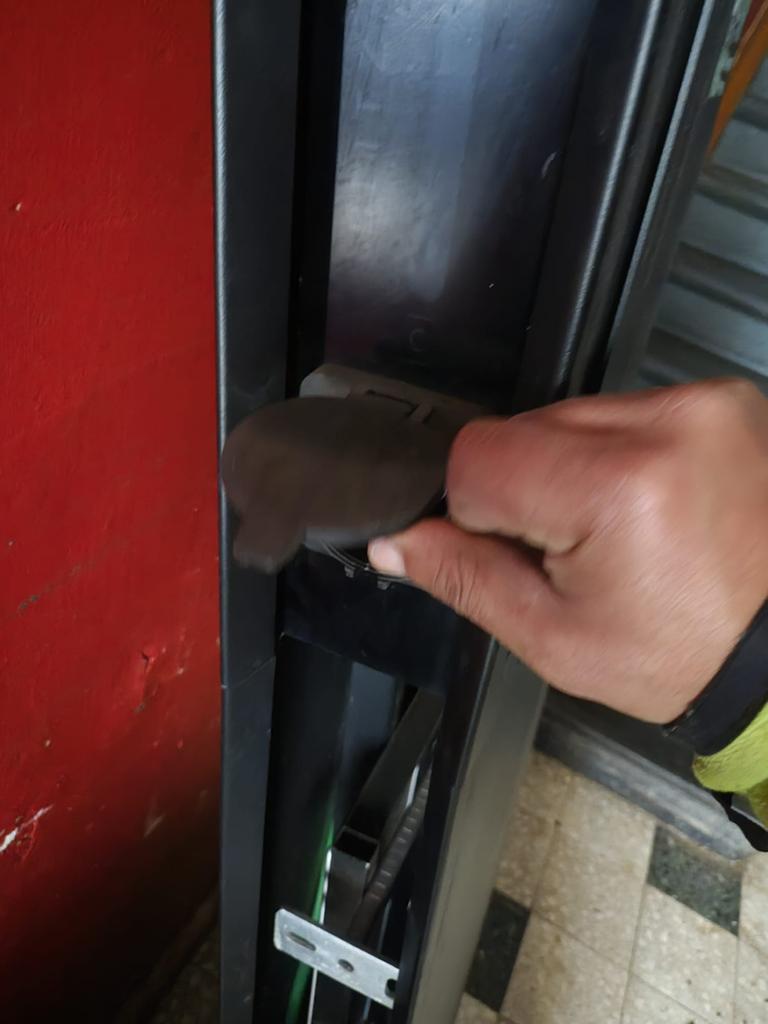 Bornes electriques pour recharge de voiture, Enlèvement, Neuf, Autres matériaux, Moins de 20 mm