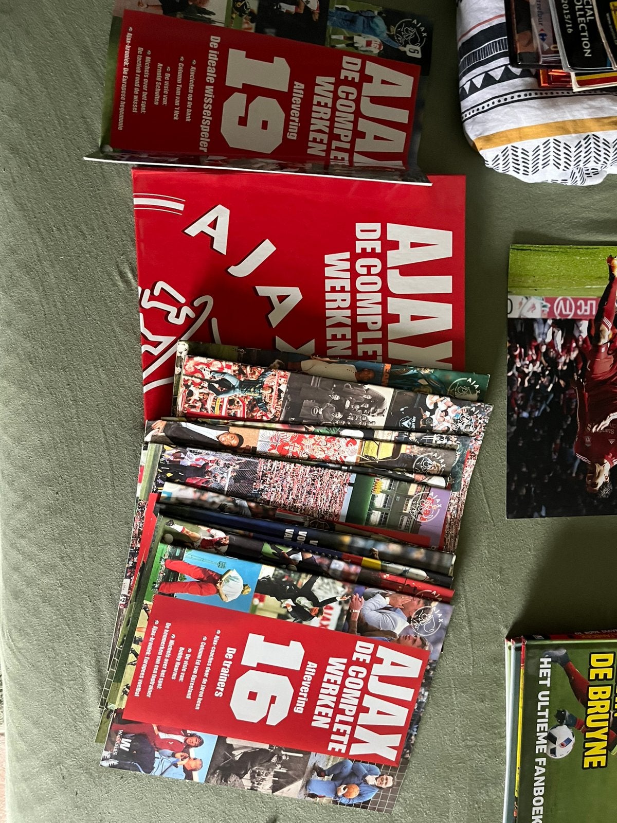 Voetbalboeken spelers verzameling, Ophalen