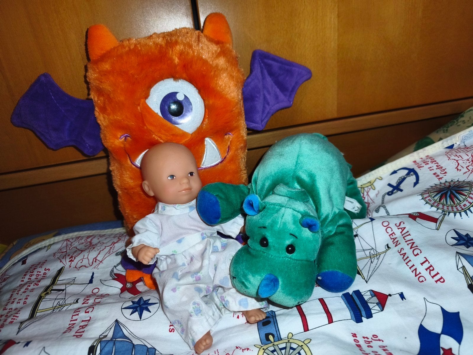 Poupée et câlins doux
Lot de jouets amusants : poupée verte, Enlèvement, Vert