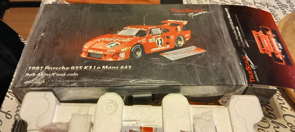 1/18 Voitures Miniatures, Hobby en Vrije tijd, Modelauto's | 1:18, Ophalen of Verzenden, Nieuw, Auto, Overige merken