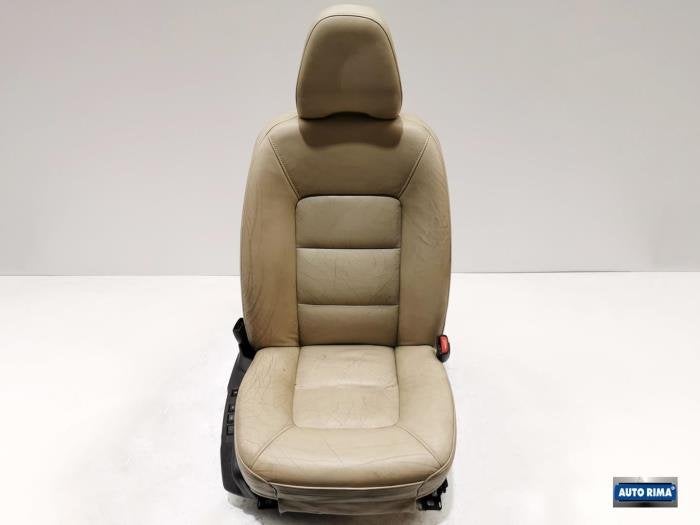 Siège droit d'un Volvo V70, -, 3 mois de garantie, Utilisé, -