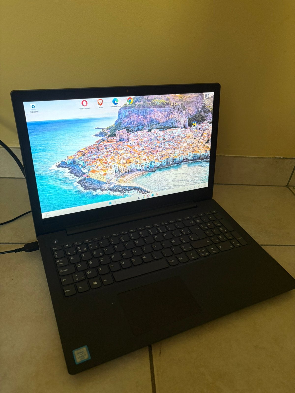 Laptop Lenovo Windows 11, Informatique & Logiciels, Ordinateurs portables Windows, Comme neuf, SSD, 4 GB, Enlèvement