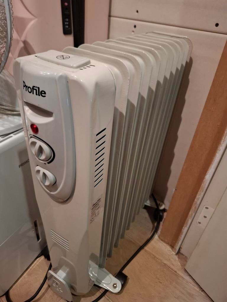 Olieradiator perfect werkende staat, Doe-het-zelf en Bouw, Verwarming en Radiatoren, Ophalen, Thermostaat