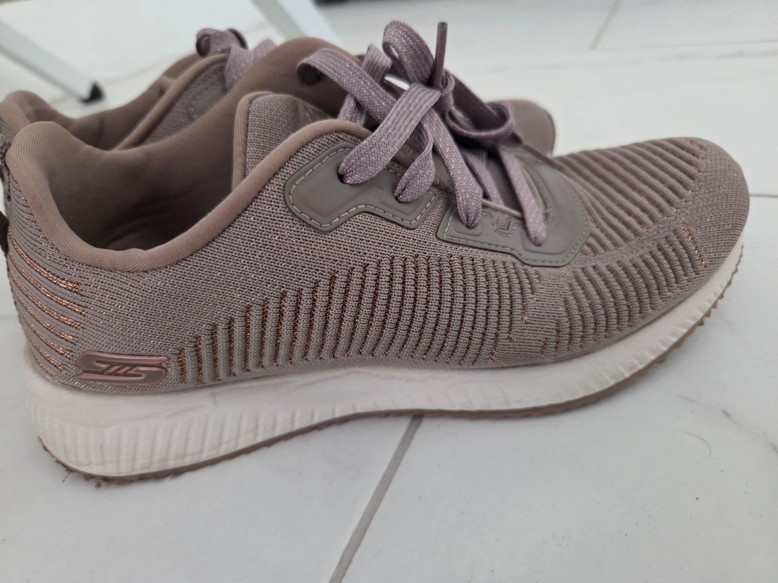 Skechers bobs memory foam, Ophalen