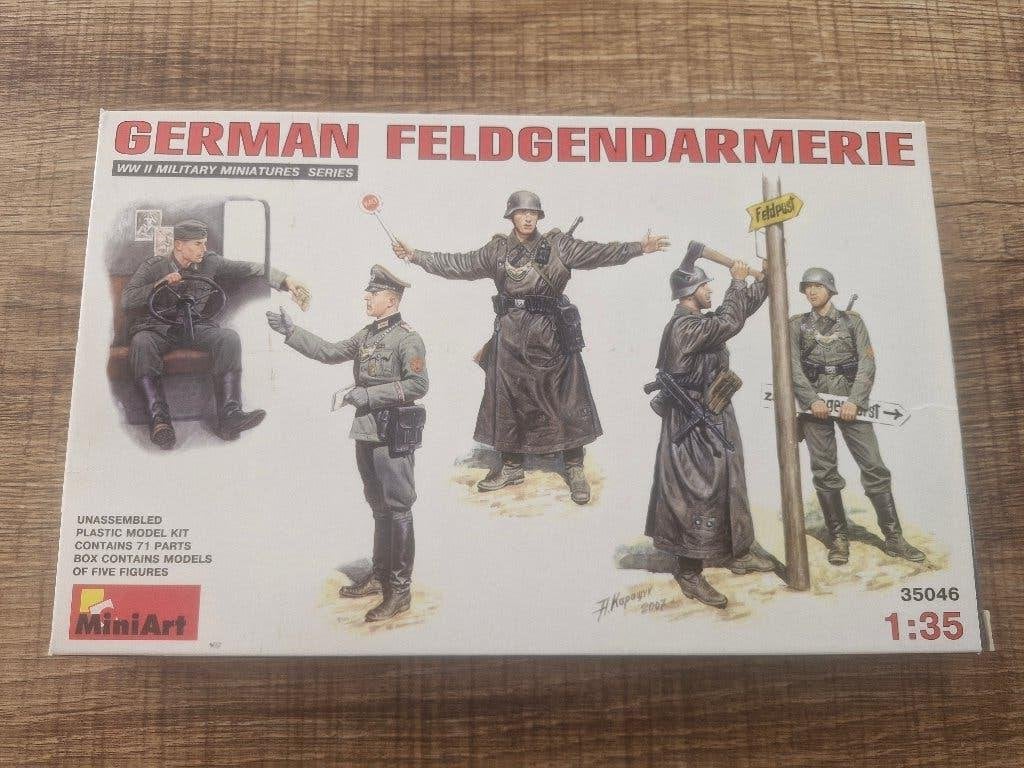 Miniart 1/35 German Feldgendarmerie, Enlèvement ou Envoi, Neuf, 1:35 à 1:50, Personnage ou Figurines