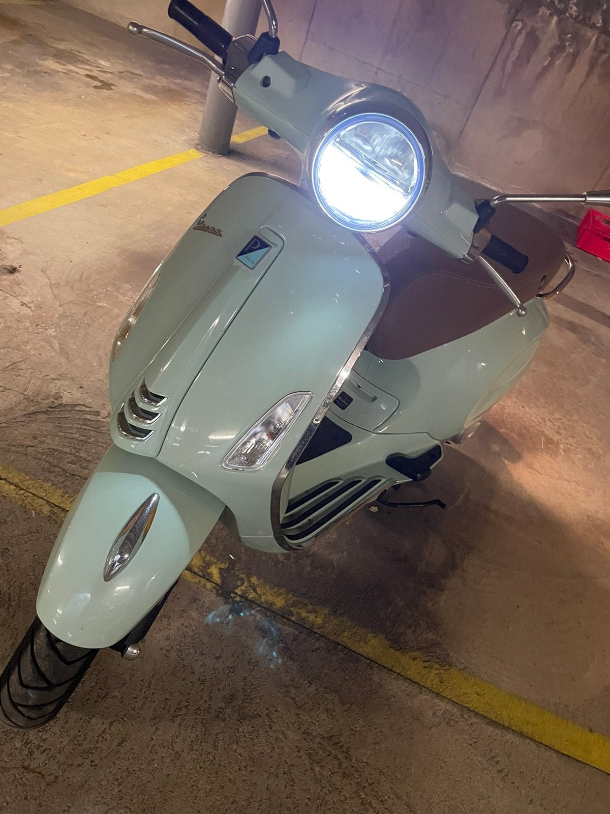 Vespa 50cc 2023, Fietsen en Brommers, Ophalen, Zo goed als nieuw, Vespa